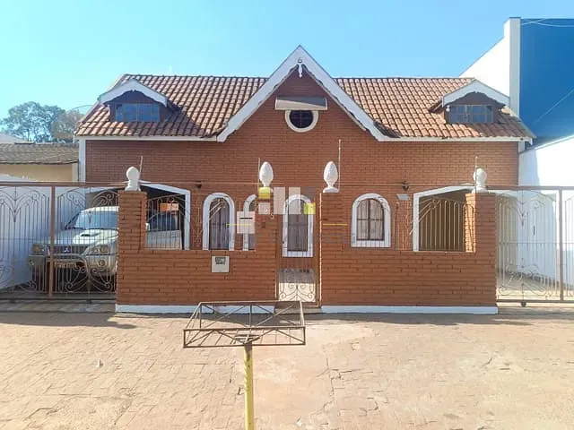Casa com 300m² 5 quartos e 1 banheiro, à venda, no bairro Parque Manoel de Vasconcelos em Sumaré
