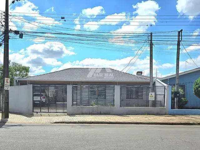 Casa com 315m² 3 quartos e 3 banheiros, à venda, no bairro Contorno em Ponta Grossa