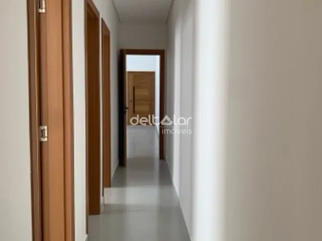 Casa com 180m² 3 quartos e 2 banheiros, à venda, no bairro Planalto em Belo Horizonte