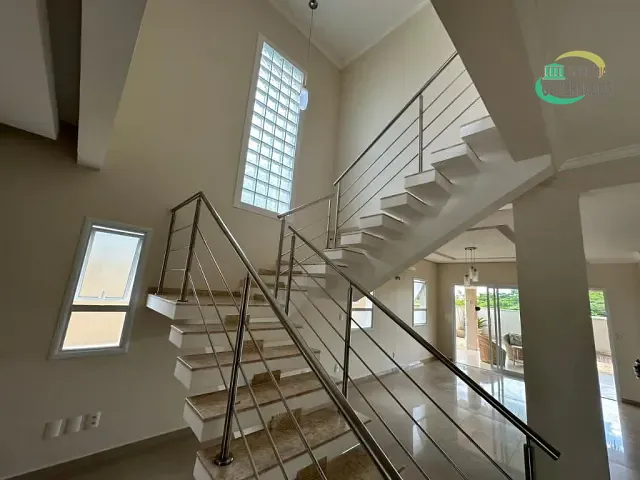 Casa com 360m² 4 quartos e 3 banheiros, à venda, no bairro Swiss Park em Campinas