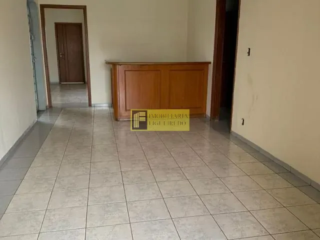 Casa à venda ou para alugar, no bairro Centro em São José do Rio Preto