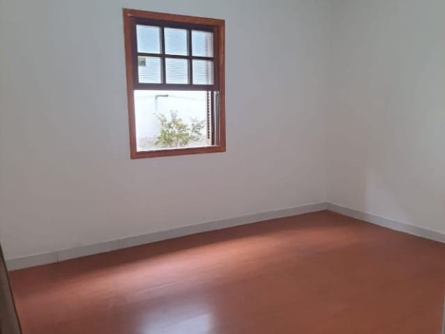 Casa com 295m² 5 quartos e 3 banheiros, à venda, no bairro Jardim Paraíso em Barueri