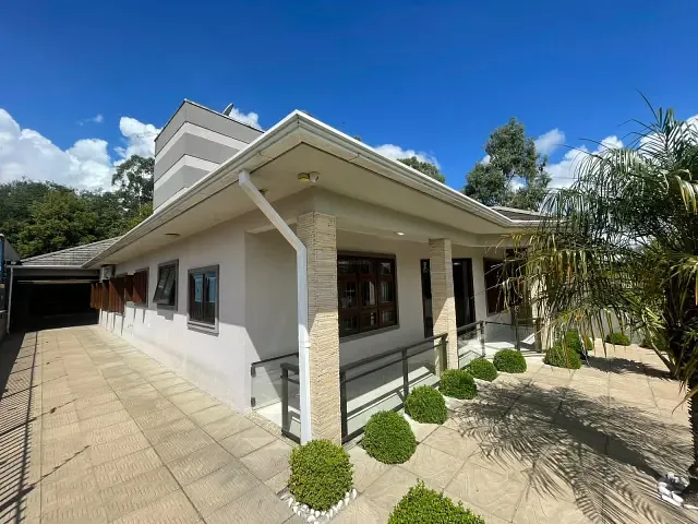 Casa com 412m² 3 quartos e 3 banheiros, à venda, no bairro Desvio Rizzo em Caxias do Sul