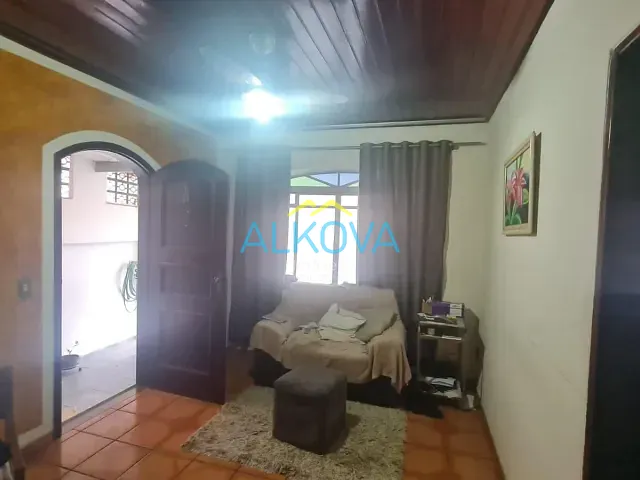 Casa com 461m² 3 quartos e 1 banheiro, à venda, no bairro Santana em São José dos Campos