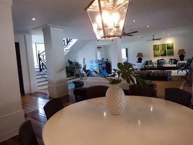 Casa com 3000m² 6 quartos e 8 banheiros, à venda, no bairro Balneário Praia do Pernambuco em Guarujá