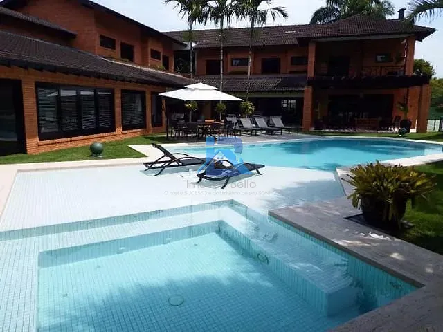 Casa com 3000m² 6 quartos e 8 banheiros, à venda, no bairro Balneário Praia do Pernambuco em Guarujá