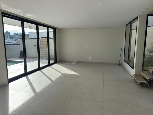 Casa com 450m² 3 quartos e 5 banheiros, à venda, no bairro Condomínio Residencial Monaco em São José dos Campos