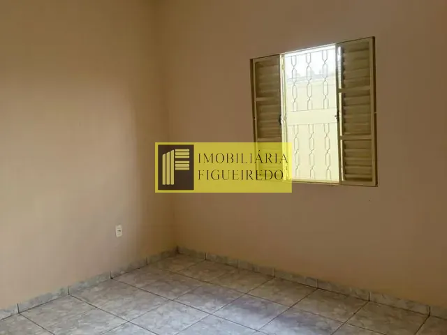 Casa 1 quarto e 1 banheiro, para alugar, no bairro Centro em Bady Bassitt