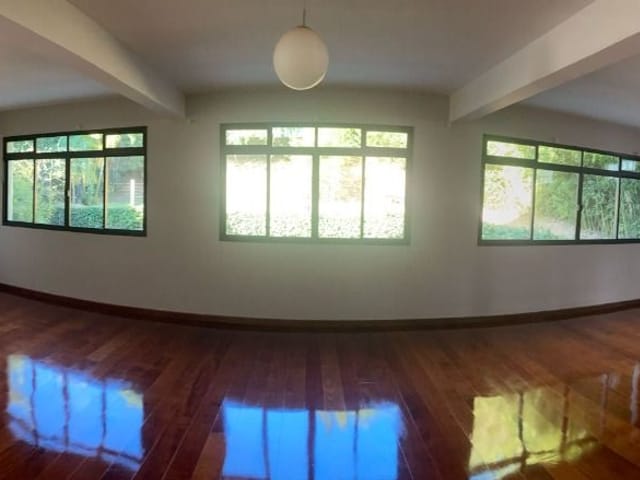 Casa com 400m² 5 quartos e 4 banheiros, à venda, no bairro Santo Afonso em Vargem Grande Paulista