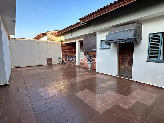 Casa com 430m² 3 quartos e 4 banheiros, à venda, no bairro Jardim Santa Rosália em Sorocaba