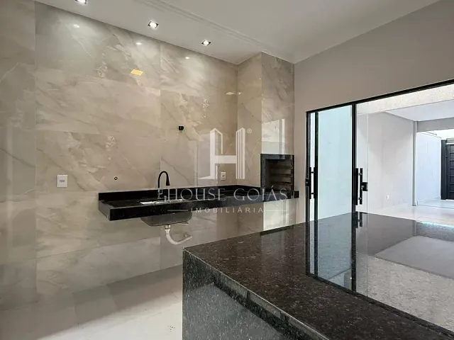 Casa com 150m² 3 quartos e 2 banheiros, à venda, no bairro Residencial Campos do Jordão em Anápolis