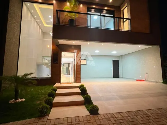 Casa 3 quartos e 4 banheiros, à venda, no bairro Contorno em Ponta Grossa