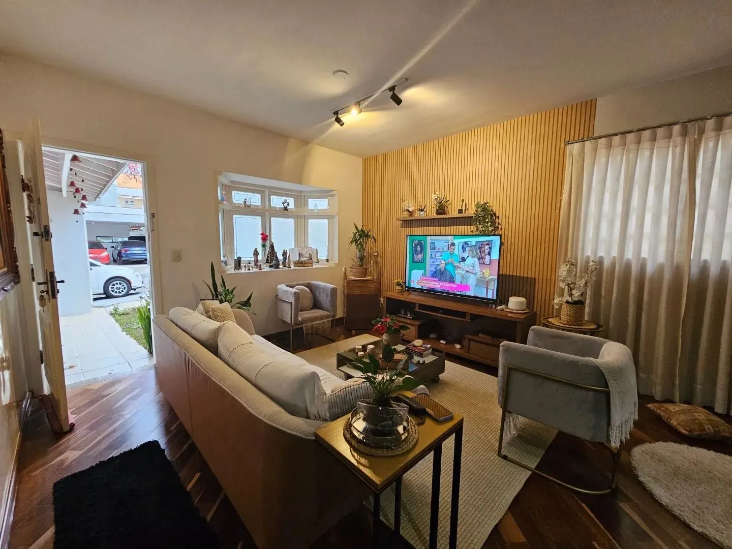 Casa, 3 quartos, 220 m² - Foto 1