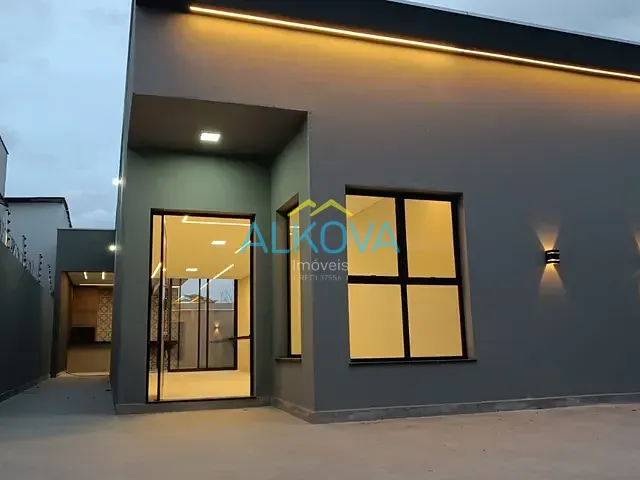 Casa com 250m² 3 quartos e 2 banheiros, à venda, no bairro Loteamento Villa Branca em Jacareí