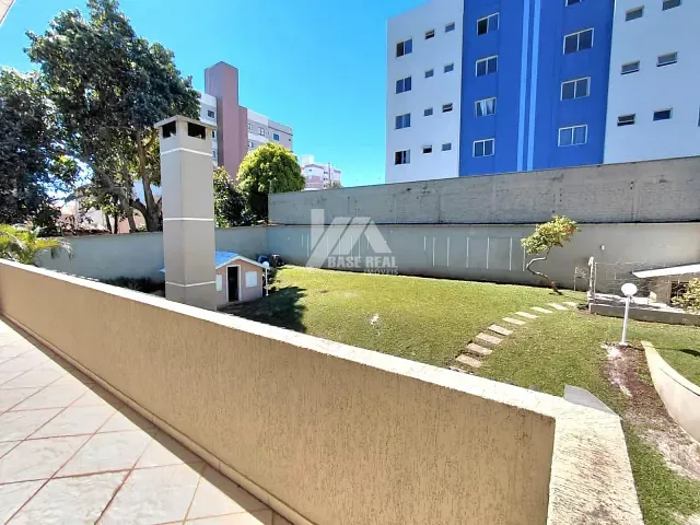 Casa com 805m² 4 quartos e 4 banheiros, à venda, no bairro Oficinas em Ponta Grossa