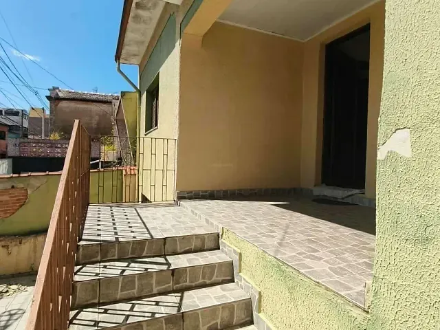 Casa 2 quartos e 1 banheiro, à venda, no bairro Cerâmica em São Caetano do Sul