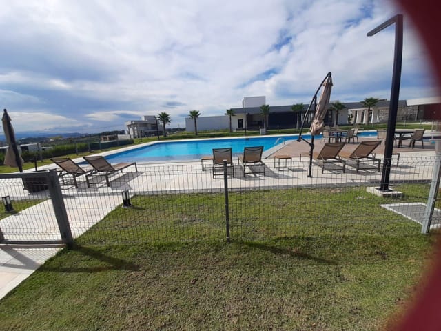 Casa com 330m² 4 quartos e 3 banheiros, à venda, no bairro Terras Alpha - Urbanova em São José dos Campos