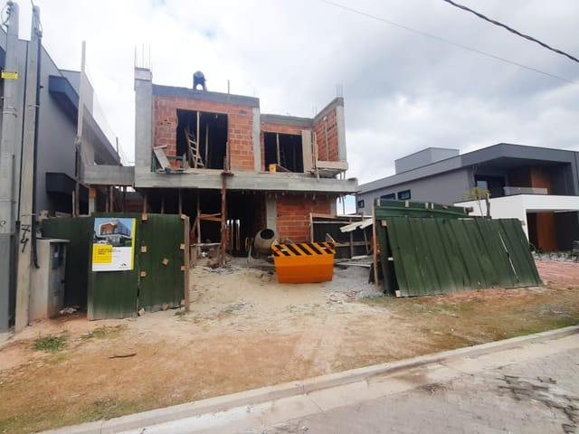 Casa com 330m² 4 quartos e 3 banheiros, à venda, no bairro Terras Alpha - Urbanova em São José dos Campos