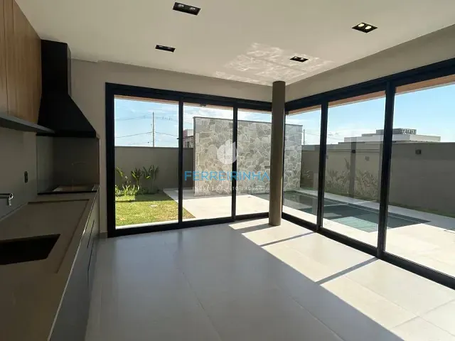Casa com 330m² 4 quartos e 5 banheiros, à venda, no bairro Terras Alpha - Urbanova em São José dos Campos