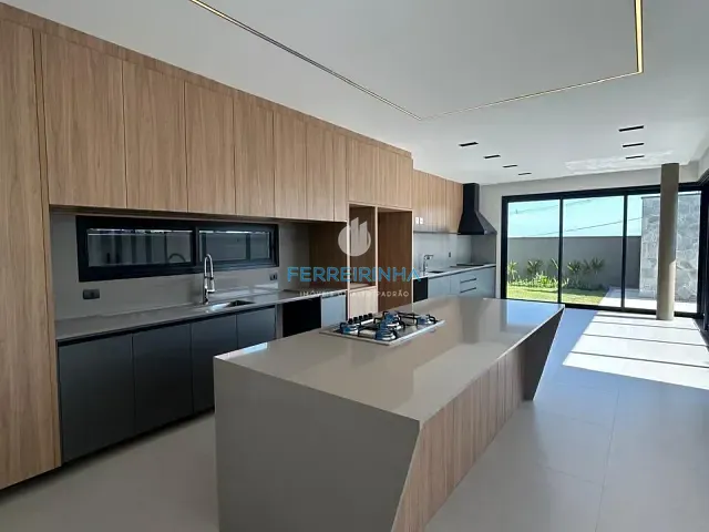 Casa com 330m² 4 quartos e 5 banheiros, à venda, no bairro Terras Alpha - Urbanova em São José dos Campos