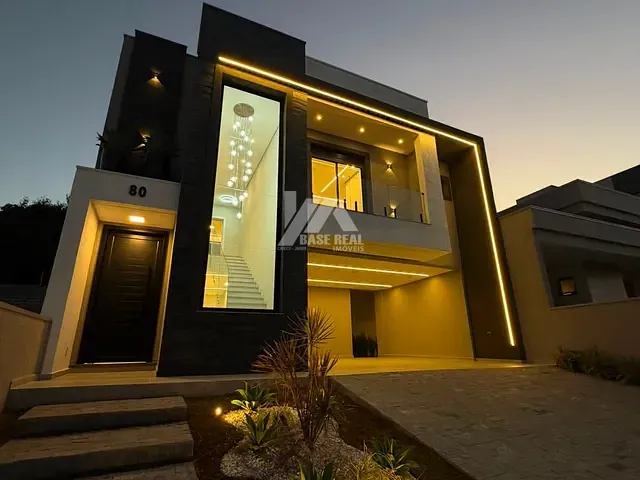 Casa com 260m² 3 quartos e 5 banheiros, à venda, no bairro Contorno em Ponta Grossa