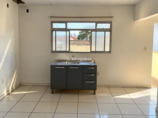 Casa 5 quartos e 1 banheiro, à venda, no bairro Olímpico em São Caetano do Sul