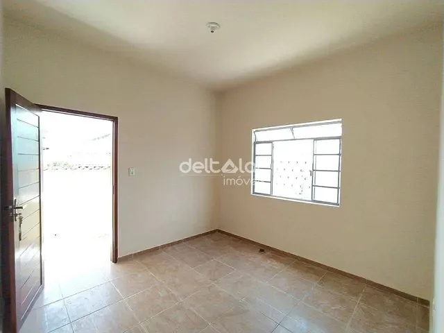 Casa com 360m² 3 quartos e 2 banheiros, à venda, no bairro São Benedito em Santa Luzia