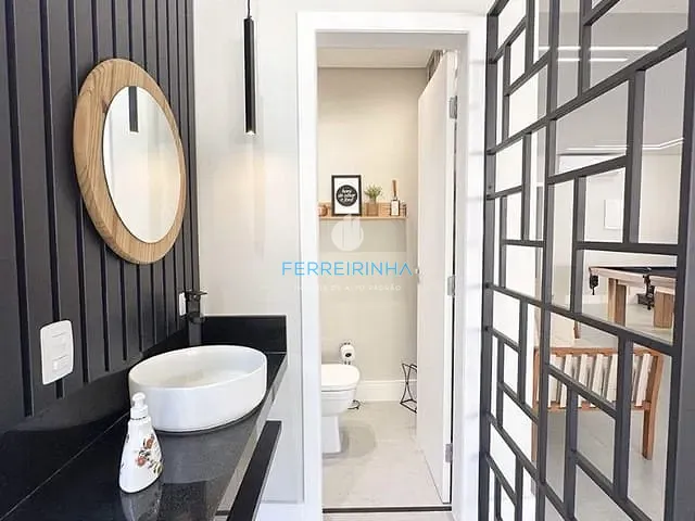 Casa com 252m² 4 quartos e 5 banheiros, à venda, no bairro Urbanova em São José dos Campos