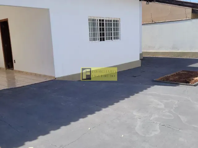 Casa 2 quartos e 2 banheiros, para alugar, no bairro Jardim Tarraf II em São José do Rio Preto