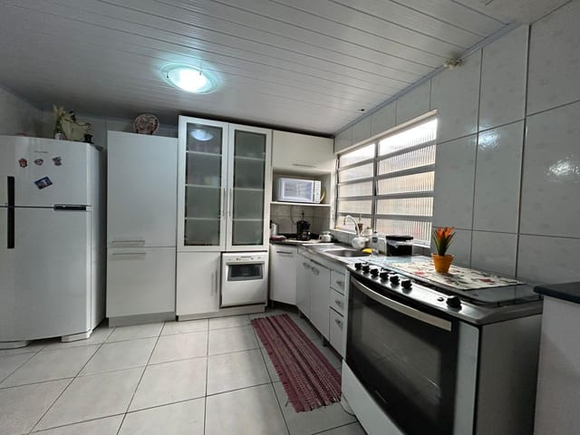 Casa 3 quartos e 2 banheiros, à venda, no bairro Três Vendas em Pelotas