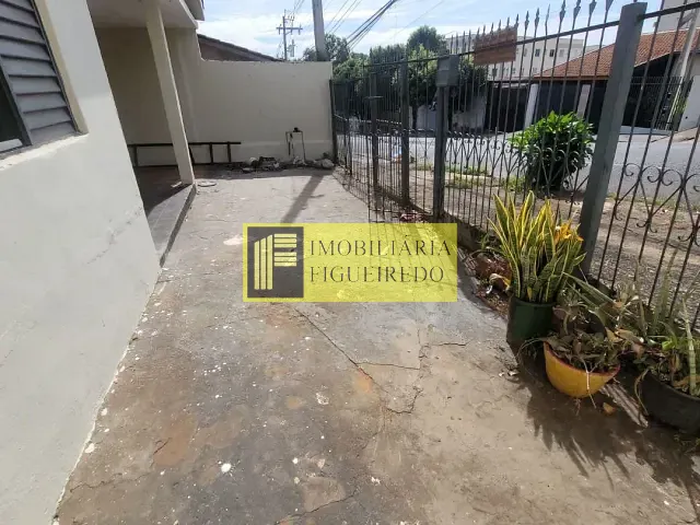 Casa 2 quartos e 1 banheiro, para alugar, no bairro Jardim Itapema em São José do Rio Preto