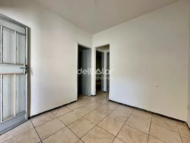 Casa com 48m² 2 quartos e 1 banheiro, para alugar, no bairro Piratininga (Venda Nova) em Belo Horizonte