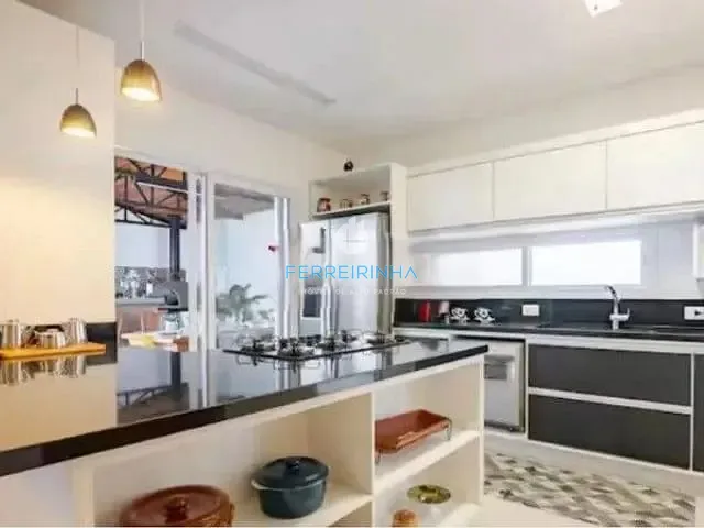 Casa com 250m² 3 quartos e 3 banheiros, para alugar, no bairro Urbanova em São José dos Campos