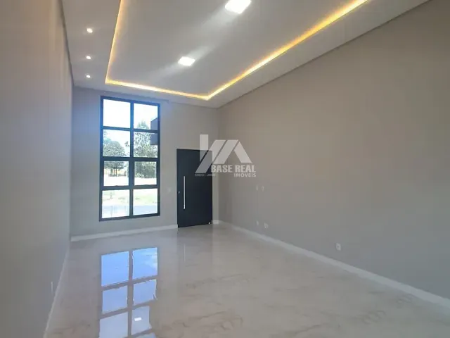Casa 3 quartos e 2 banheiros, à venda, no bairro Contorno em Ponta Grossa