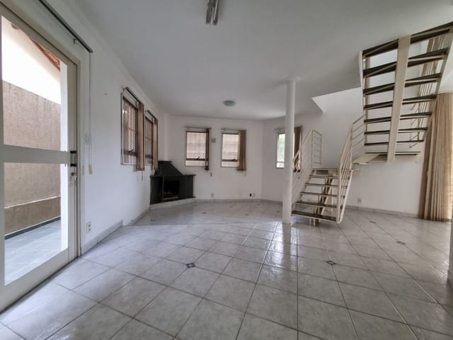 Casa com 252m² 3 quartos e 3 banheiros, à venda, no bairro Urbanova em São José dos Campos