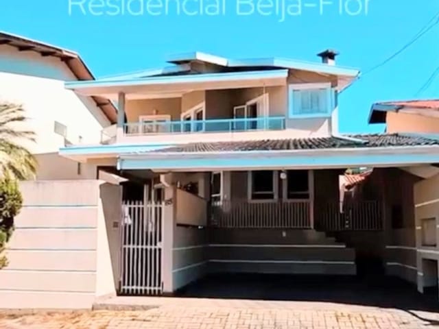 Casa com 252m² 3 quartos e 3 banheiros, à venda, no bairro Urbanova em São José dos Campos