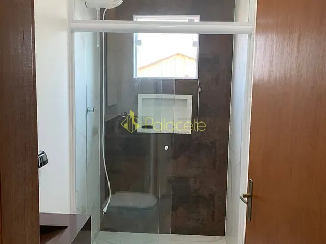 Casa 3 quartos e 2 banheiros, à venda, no bairro Vila dos Comerciarios II em Taubaté