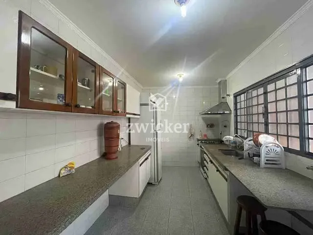 Sobrado com 298m² 3 quartos e 4 banheiros, para alugar, no bairro Vila São João da Boa Vista em Bauru
