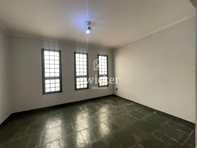 Sobrado com 298m² 3 quartos e 4 banheiros, à venda ou para alugar, no bairro Vila São João da Boa Vista em Bauru