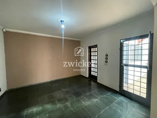 Sobrado com 298m² 3 quartos e 4 banheiros, à venda ou para alugar, no bairro Vila São João da Boa Vista em Bauru