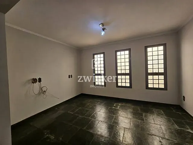 Sobrado com 298m² 3 quartos e 4 banheiros, à venda ou para alugar, no bairro Vila São João da Boa Vista em Bauru