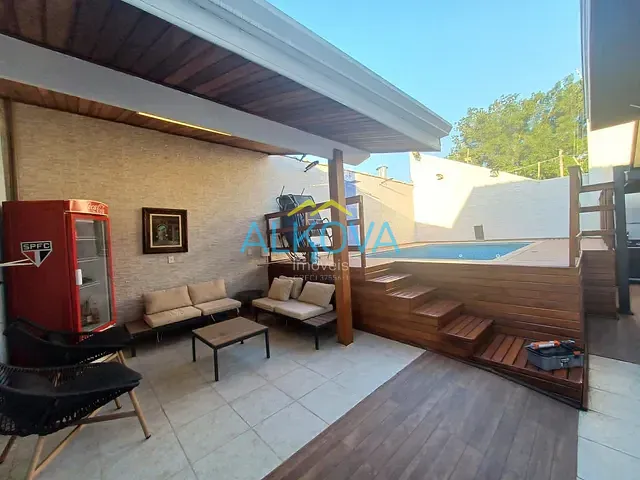 Casa com 410m² 4 quartos e 5 banheiros, à venda, no bairro Jardim das Indústrias em São José dos Campos