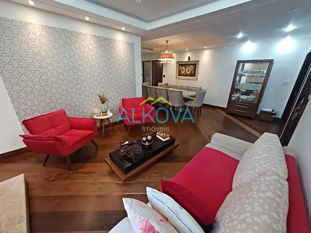 Casa com 410m² 4 quartos e 5 banheiros, à venda, no bairro Jardim das Indústrias em São José dos Campos