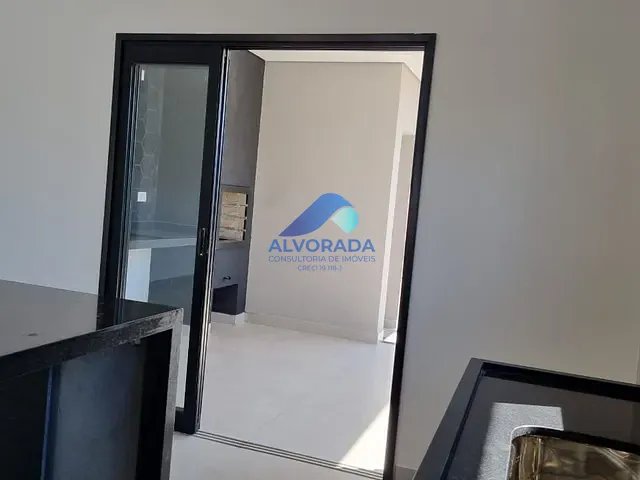 Casa com 300m² 3 quartos e 3 banheiros, à venda, no bairro Condomínio Terras do Vale em Caçapava