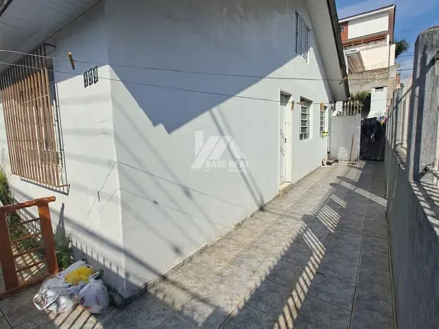 Casa 4 quartos e 2 banheiros, à venda, no bairro Centro em Ponta Grossa
