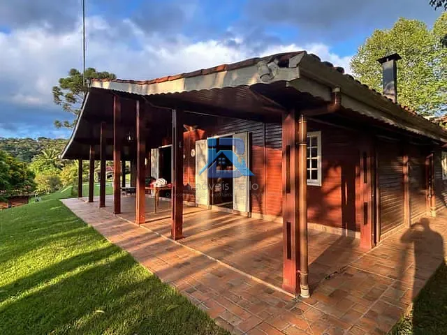 Casa com 5332m² 5 quartos e 2 banheiros, à venda ou para alugar, no bairro Sítio da Moenda em Itatiba