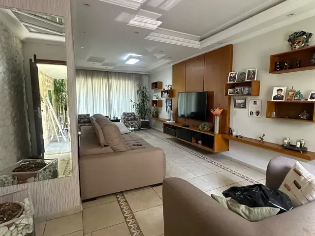 Casa 3 quartos e 4 banheiros, à venda, no bairro Osvaldo Cruz em São Caetano do Sul