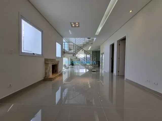 Casa com 314m² 3 quartos e 4 banheiros, à venda, no bairro Urbanova em São José dos Campos