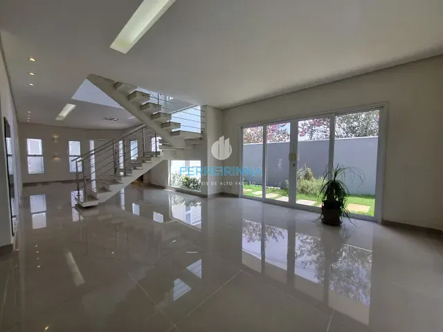 Casa com 314m² 3 quartos e 4 banheiros, à venda, no bairro Urbanova em São José dos Campos