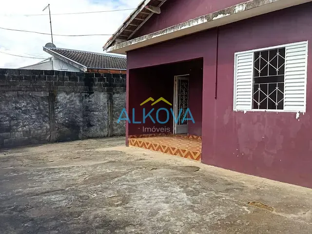 Casa com 300m² 3 quartos e 1 banheiro, à venda, no bairro Cidade Morumbi em São José dos Campos